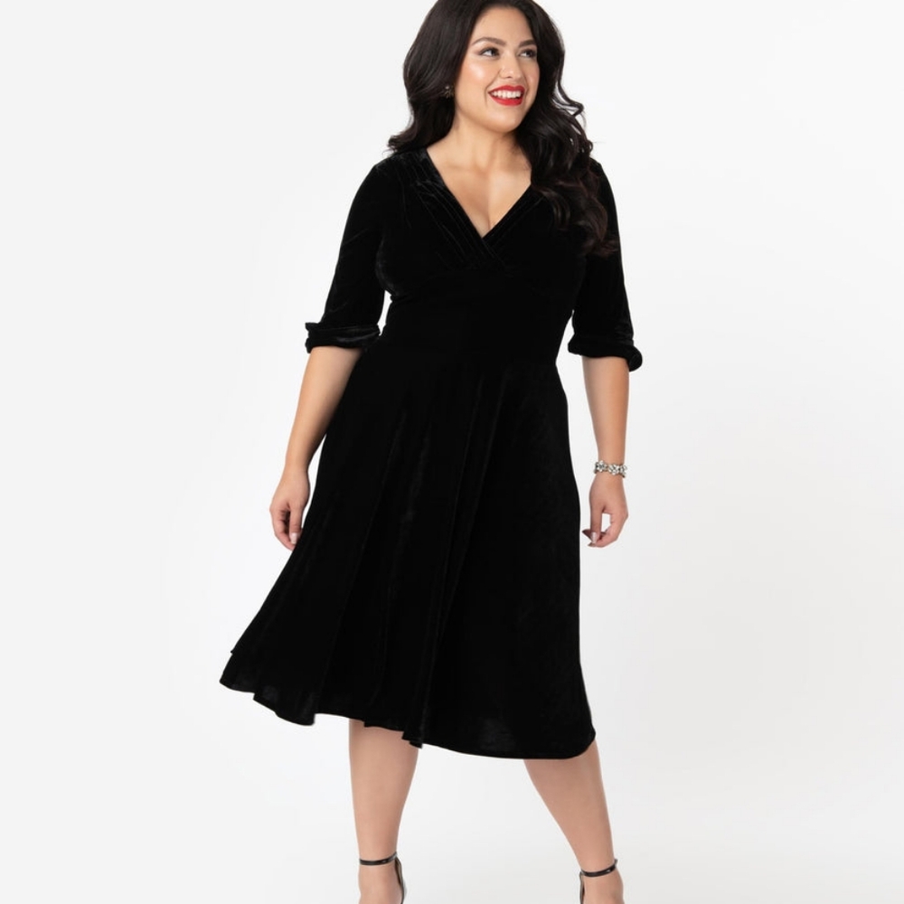 Unique vintage Delores velvet dress